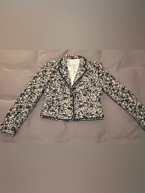 Garfield & Marks Petite Bouclé Blazer in Size 4